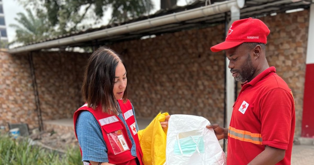 Canadian aid workers describe Ebola outbreak: Awful'