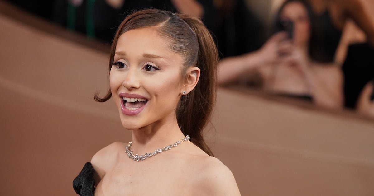 Ariana Grande’s new video sets off talk about body and beauty standards — again - ctvnews.ca