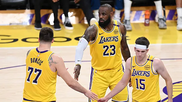 Lakers have major momentum to sign $46M ex-Warriors NBA champion to pair with Luka Doncic image