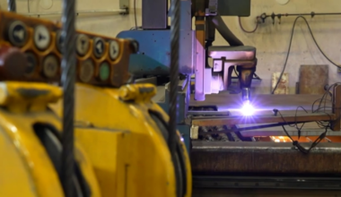 U.S. tariffs: Canada business watches customers disappear