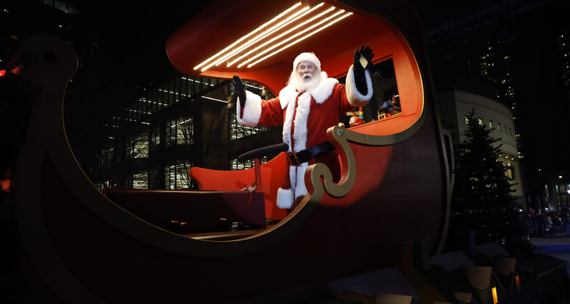 Be part of the magic: Apply to be a part of the 2026 Mississauga Santa Claus Parade – City of Mississauga