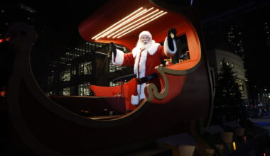Be part of the magic: Apply to be a part of the 2026 Mississauga Santa Claus Parade – City of Mississauga