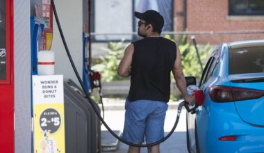 Gas price rebound expected to send Canada's inflation higher