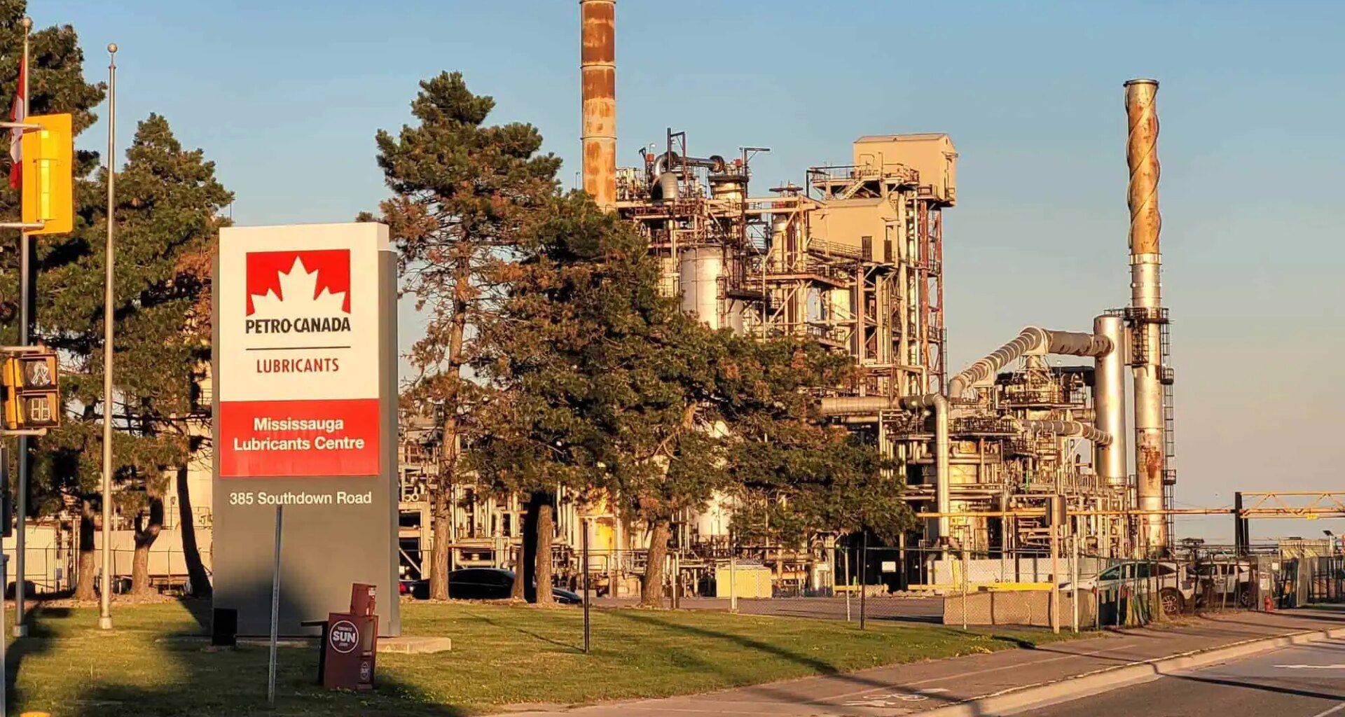 Imported oil will replace Mississauga refinery product that supplies Canada