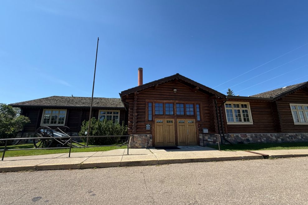 edmonton cabin
