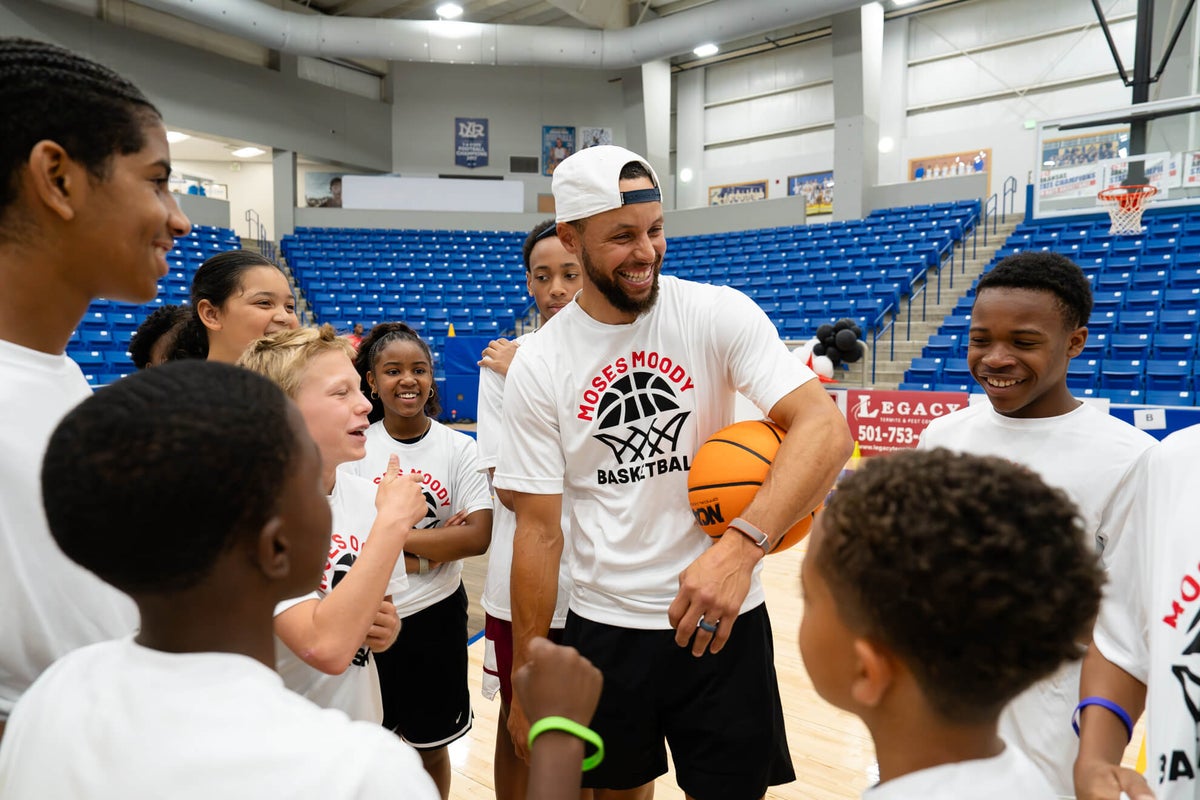 What Steph Curry’s trip to Arkansas says about Moses Moody and their Warriors bond