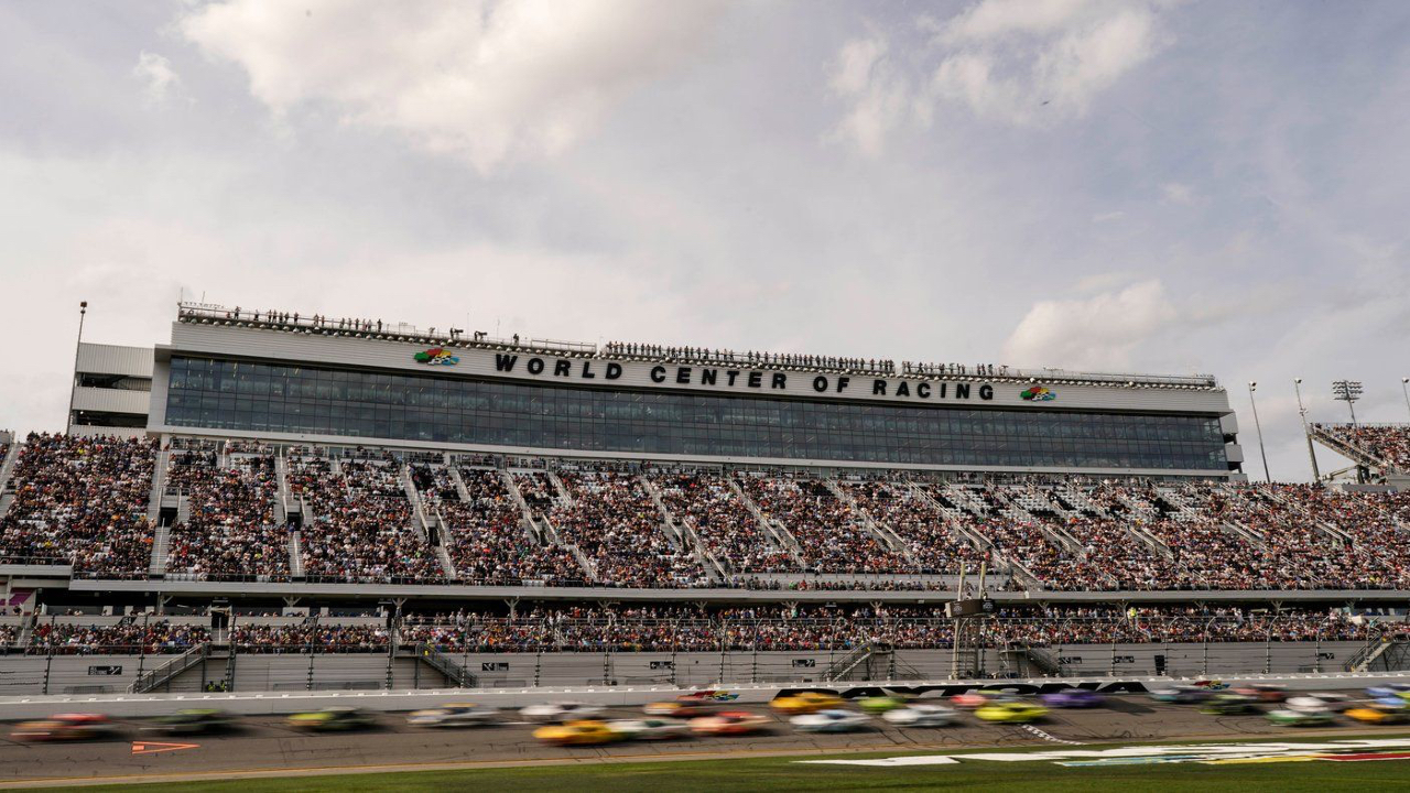 NASCAR's exhibition Clash returning to Daytona International Speedway