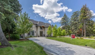 House of the Week: French Chateau-inspired estate in prestigious Mississauga neighbourhood