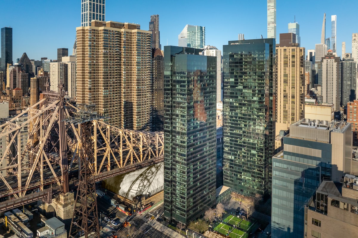 New York real estate moguls embrace Canada with $3.4-billion takeover bid for Toronto-based H&R