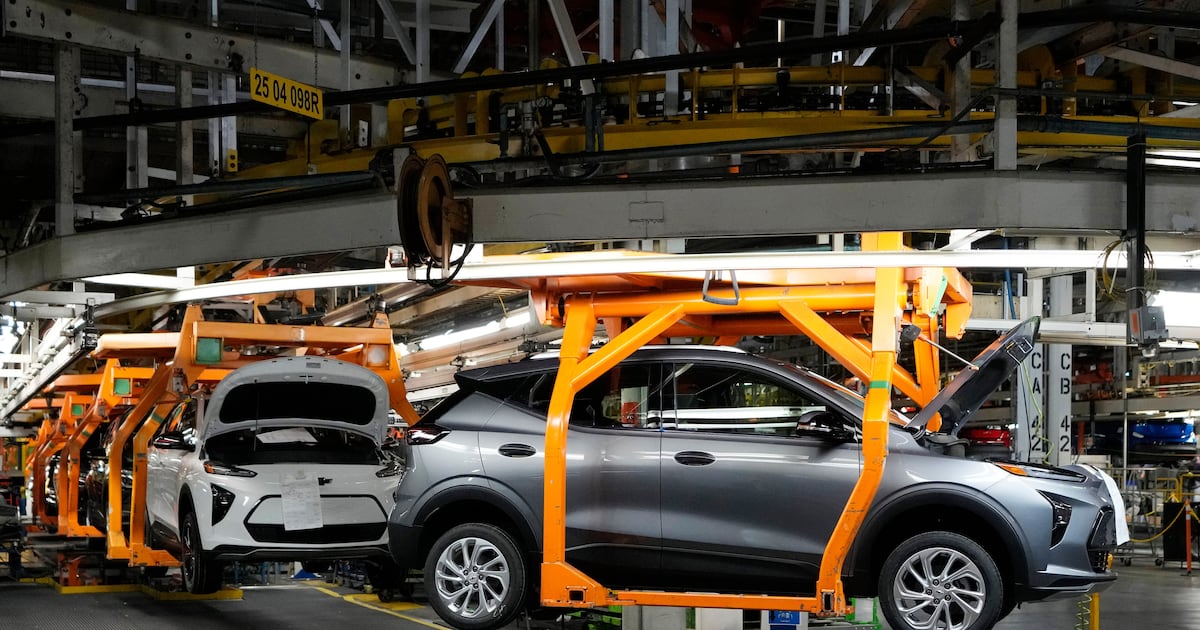 Donald Trump tariffs: Canada, U.S. try to bridge gaps over autos