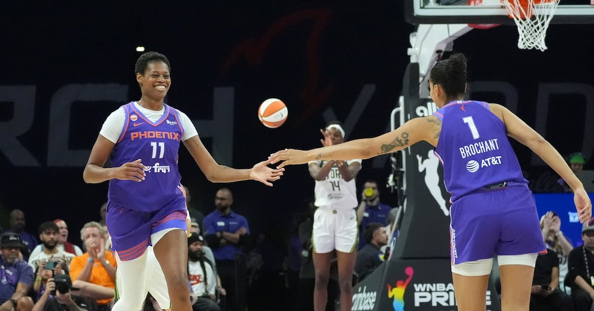 Noemie Brochant scores season-high 24 as Phoenix Mercury beat Los Angeles Sparks