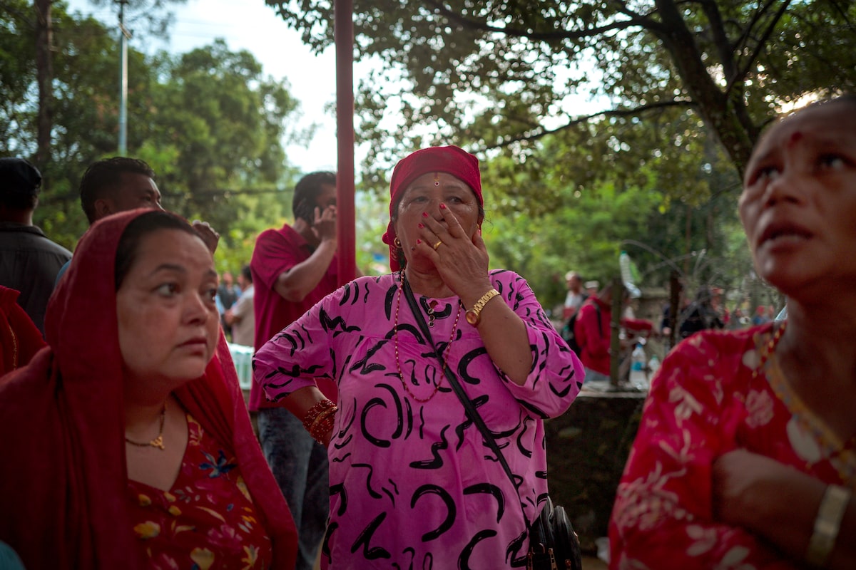 Ottawa pledges $5-million to Nepal relief efforts as search for at least 32 missing Canadians continues