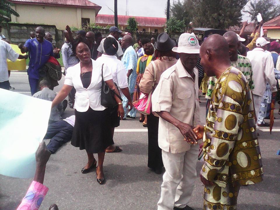 N150,000 palliative: Pensioners threaten mass protest