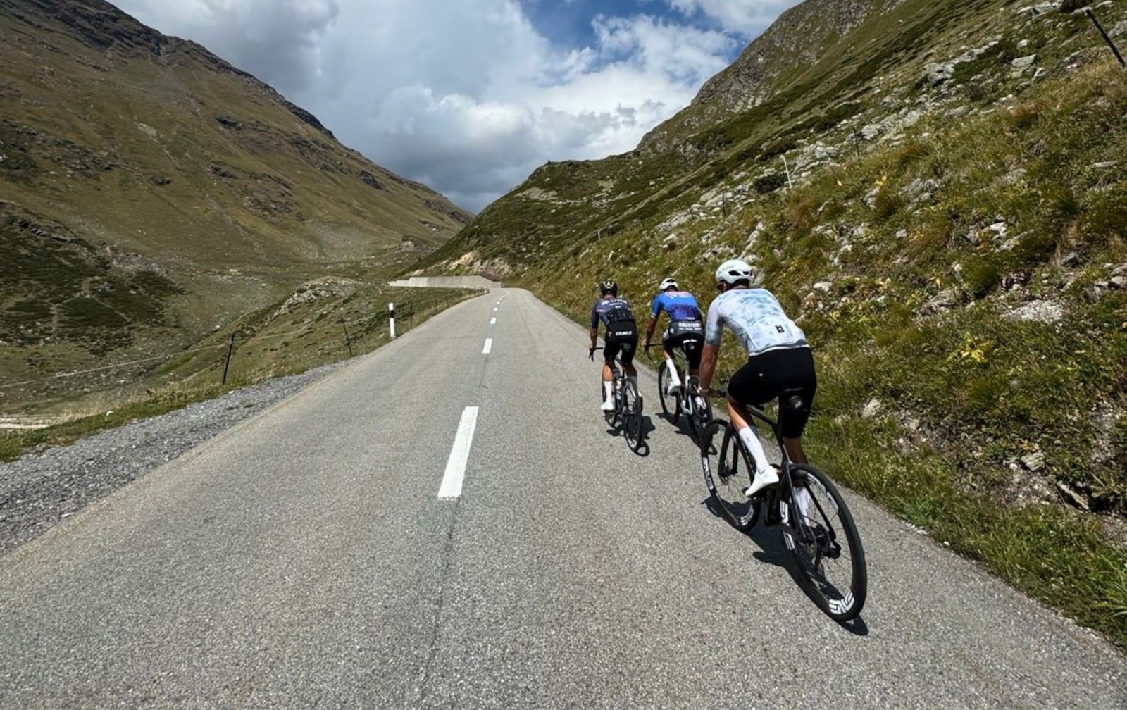 Remco Evenepoel launches ‘Project Canada’ with Mathieu van der Poel
