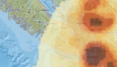 Hazy skies loom over Greater Victoria as wildfire smoke drifts in