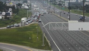 Closure: 400 series highway completely closed in Toronto