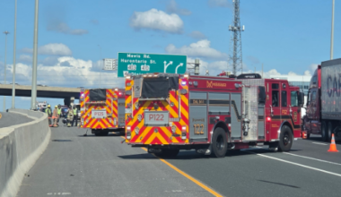 Motorcyclist seriously injured in Hwy. 401 crash, eastbound express lanes closed in Mississauga