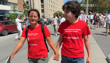 Turkish mother walks 500 kilometres from Toronto to Ottawa