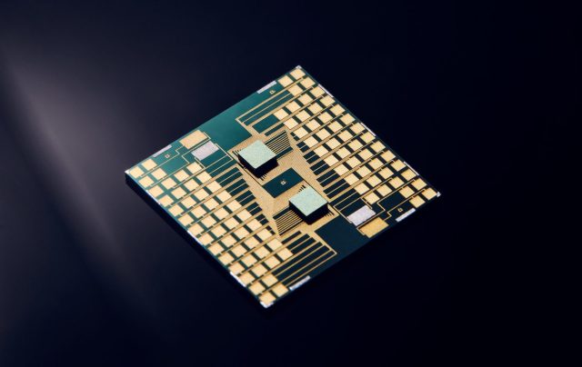 SemiQon chiplets and motherboard (Source: SemiQon)