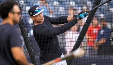 Yankees slugger Giancarlo Stanton strains other calf, return unclear