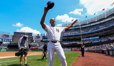 Mariano Rivera returns to New York Yankees Old-Timer's Day after tearing Achilles tendon last year