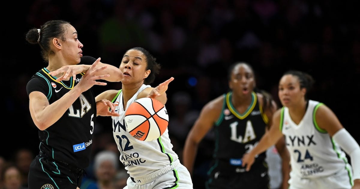 Sparks end Minnesota's 10-game winning streak, beating the WNBA-leading Lynx 89-82