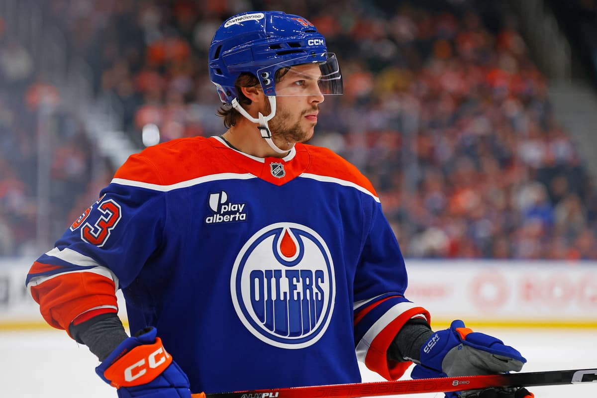 How should the Edmonton Oilers deploy Isaac Howard in 2026-27?
