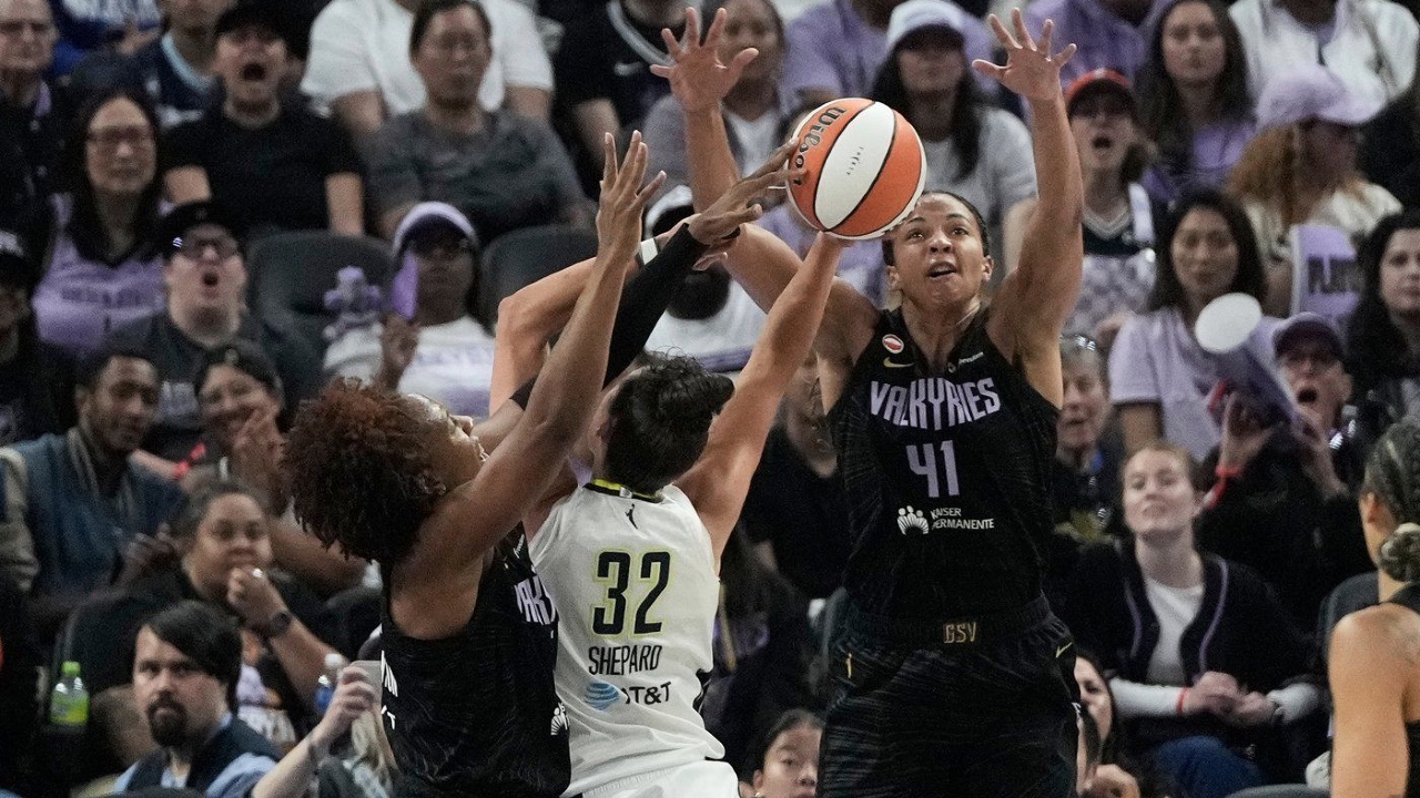 Valkyries playoff-bound again after beating Wings