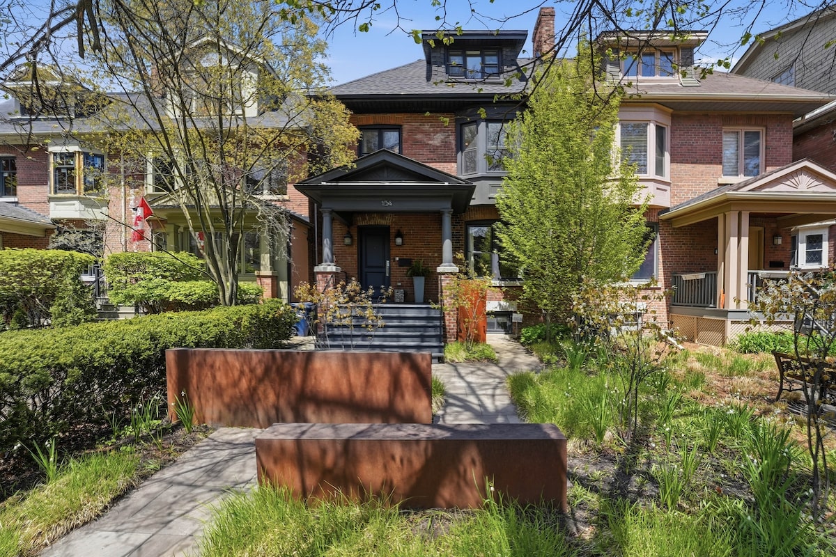 Out-of-town buyer pays $3.9-million for Summerhill semi near coveted school