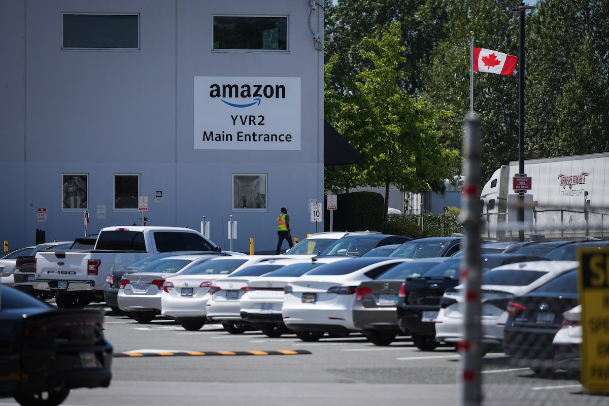 Group of B.C. Amazon workers tries to decertify union on verge of securing historic agreement