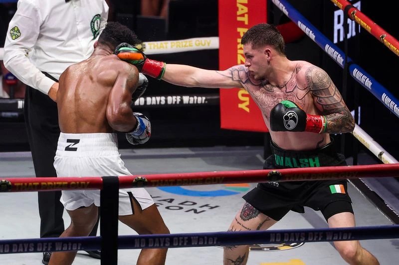 Walsh Out-Boxes Denny, Stays Unbeaten On Zuffa Boxing 10