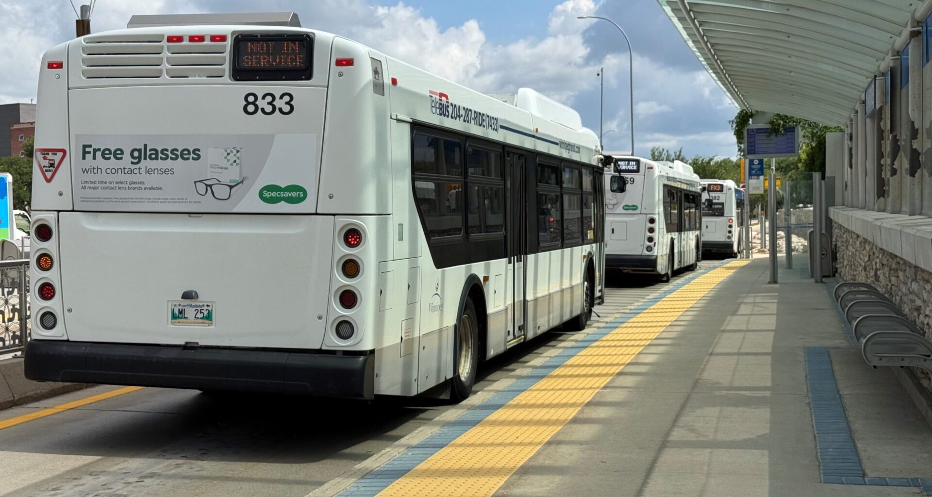 ‘Unacceptable violence’: Union wants Winnipeg bus drivers behind full barrier after syringe attack