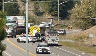 Witnesses recount scene after plane crash on Prince George, B.C., highway