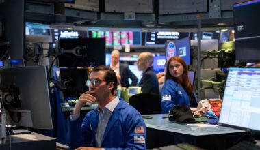 Stock market today: U.S. stocks rush toward records, and Dow soars 1,000