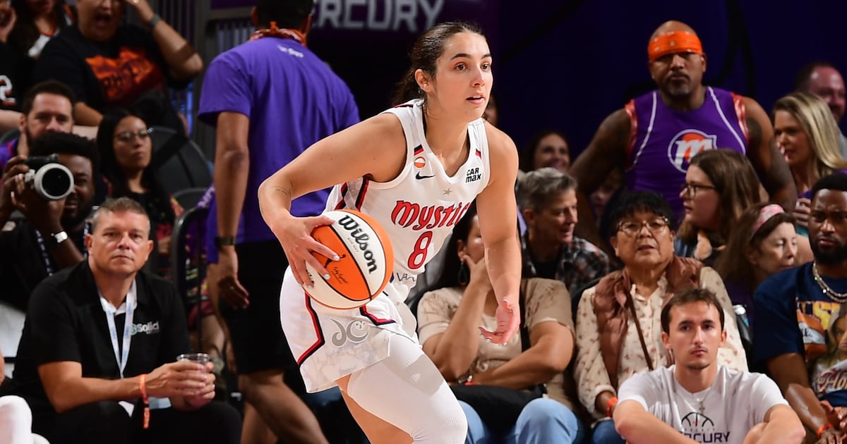 Georgia Amoore scores career-high 25 and Mystics move into 6th win over Mercury