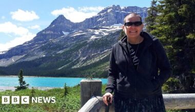'Half my business will be gone' - Firms in Canada and US fear trade war - BBC