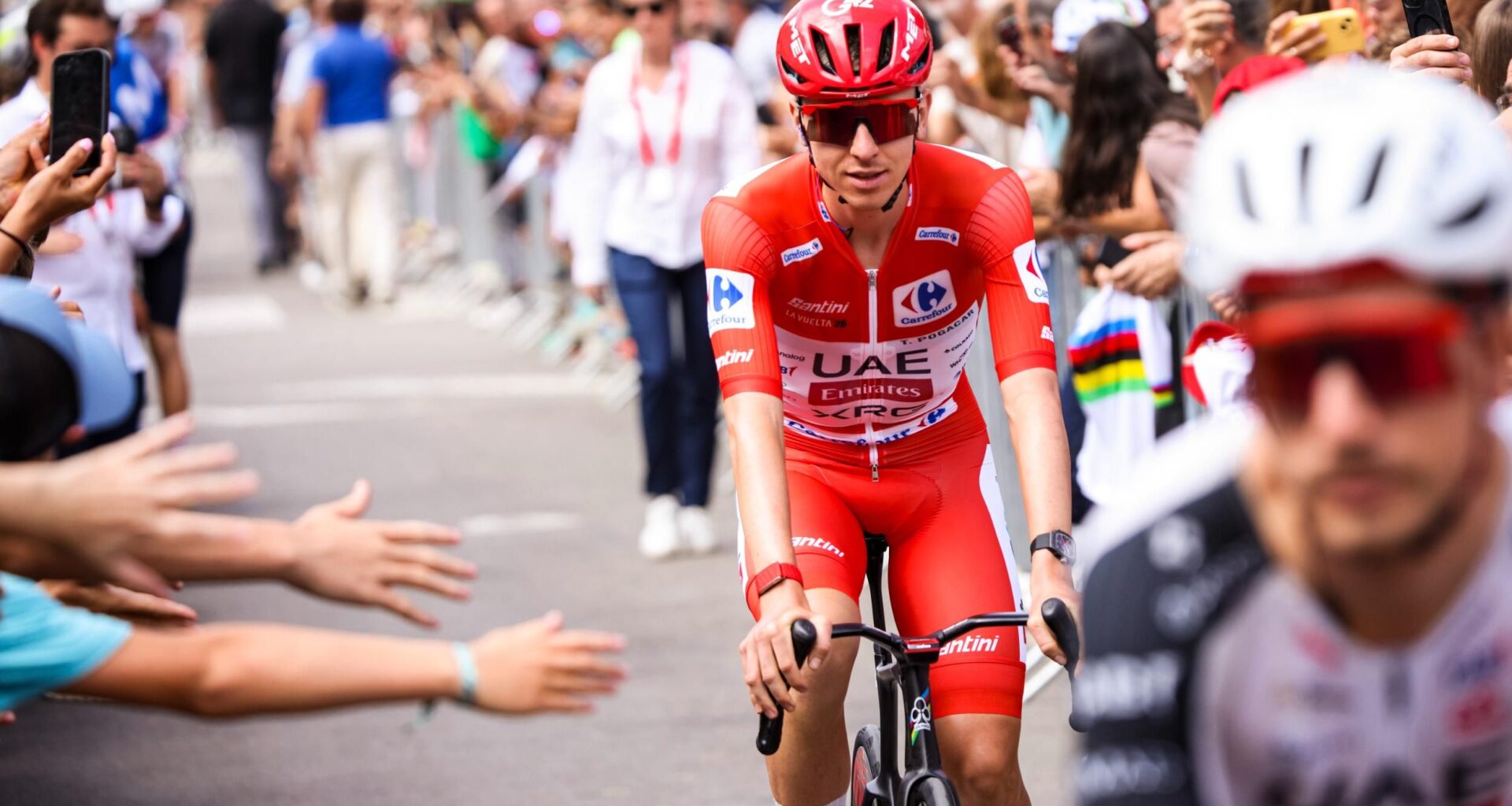 Vuelta a España stage 6 LIVE – Fireworks expected as gravel and steep climbs on the menu in Spain