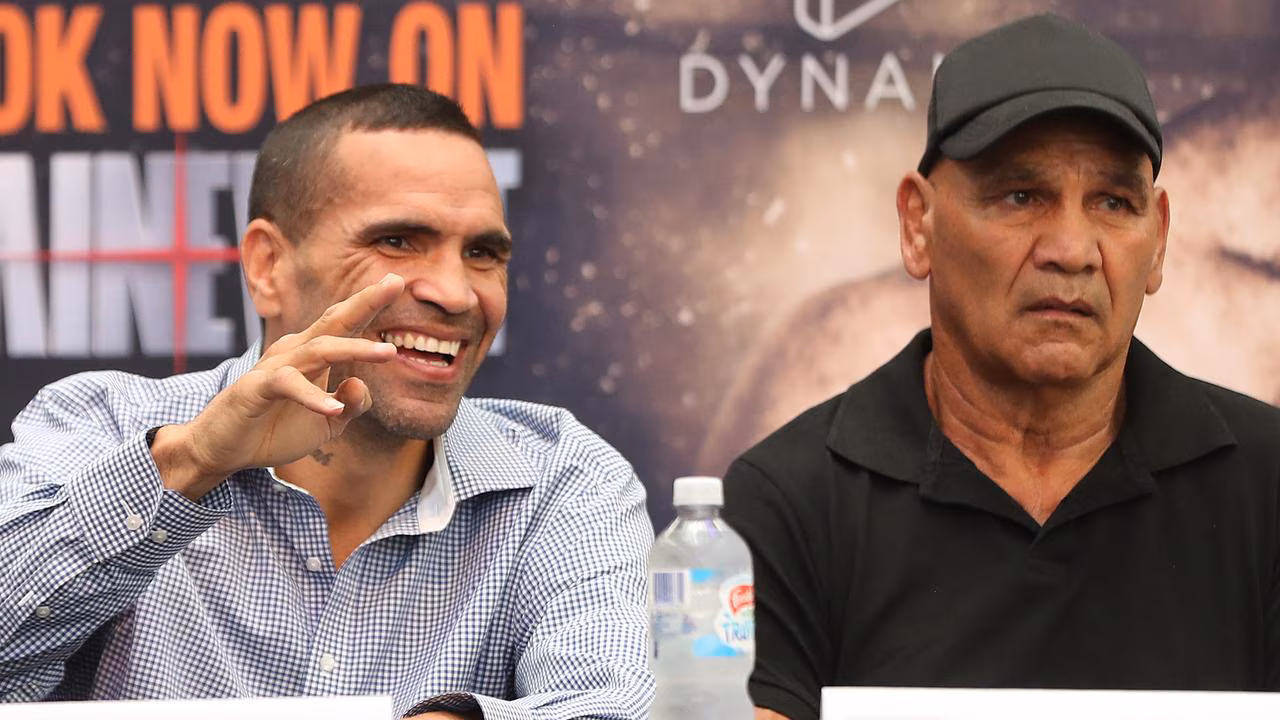 Aussie boxing great dies after heart attack as son flies home after passing