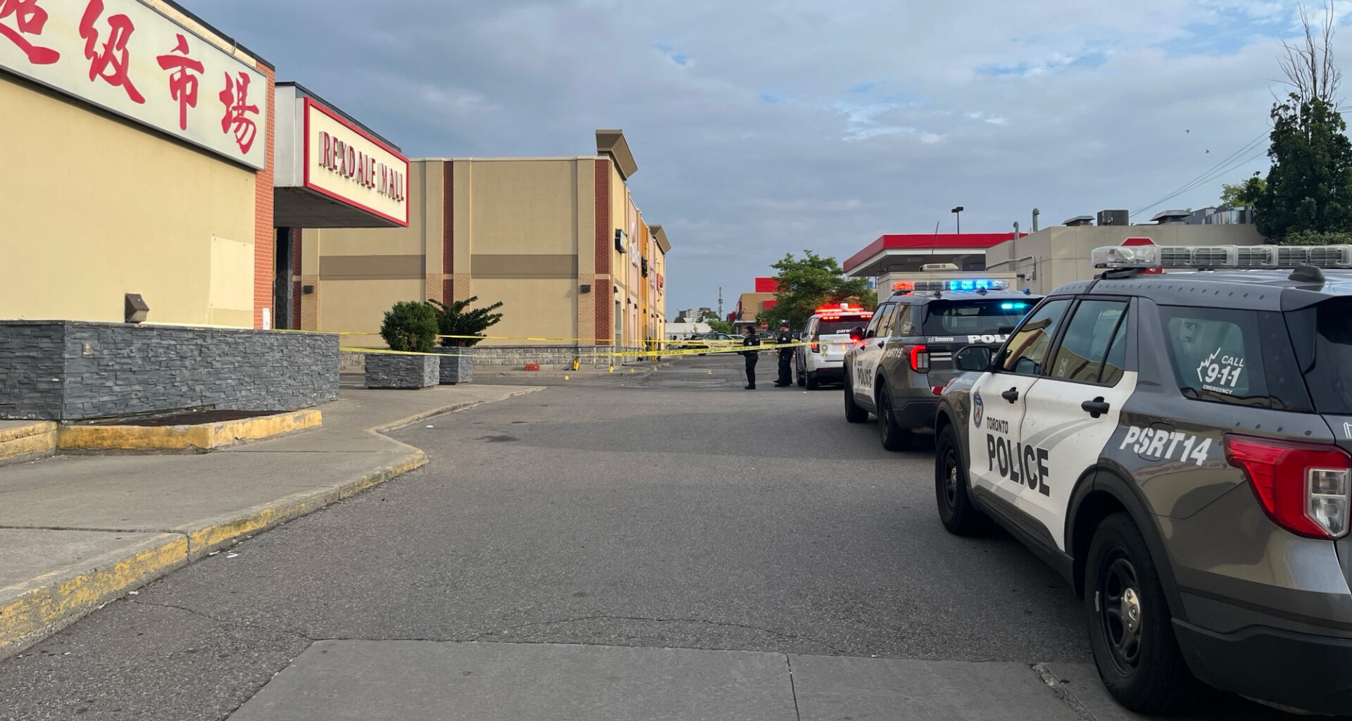 Man seriously injured in Etobicoke shooting