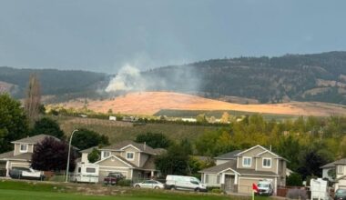 Wildfire sparks in Kelowna’s Black Mountain