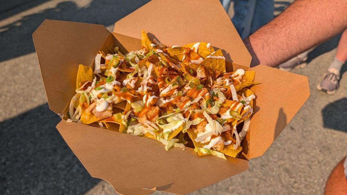 What food vendors are at the PNE Fair in Vancouver?