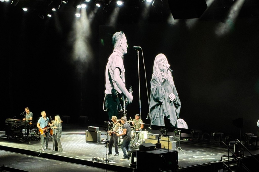 Bryan Adams, Pat Benatar & Neil Giraldo Cover Stevie Wonder in Detroit