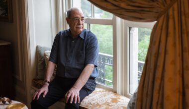 How much of a cancer drug is too much? Patients, researchers challenge FDA-approved dosages