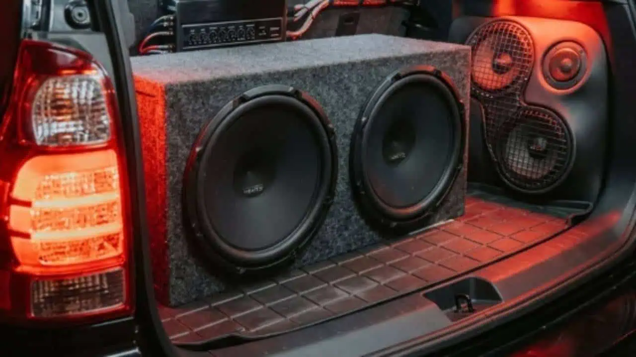 Cars blasting music becoming late-night noise headache in Brampton