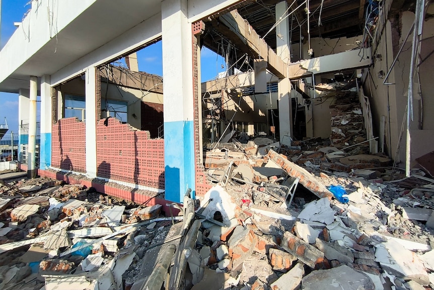A building damaged in an earthquake.
