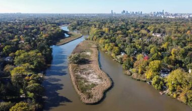 credit river teens rescued mississauga