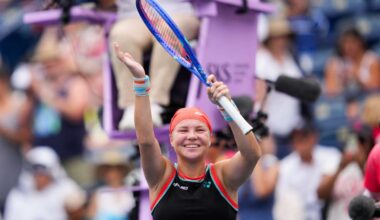 Shnaider shrugs off Pegula to book Toronto quarter-final with Swiatek