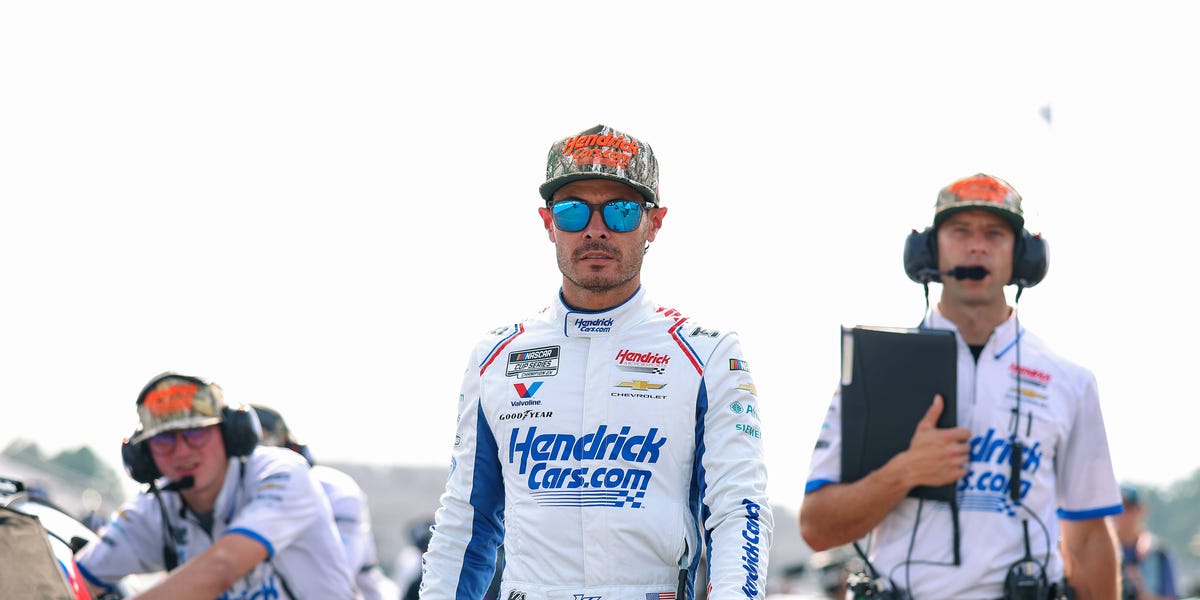 Kyle Larson Rushes from NASCAR Richmond Race to the Knoxville Nationals