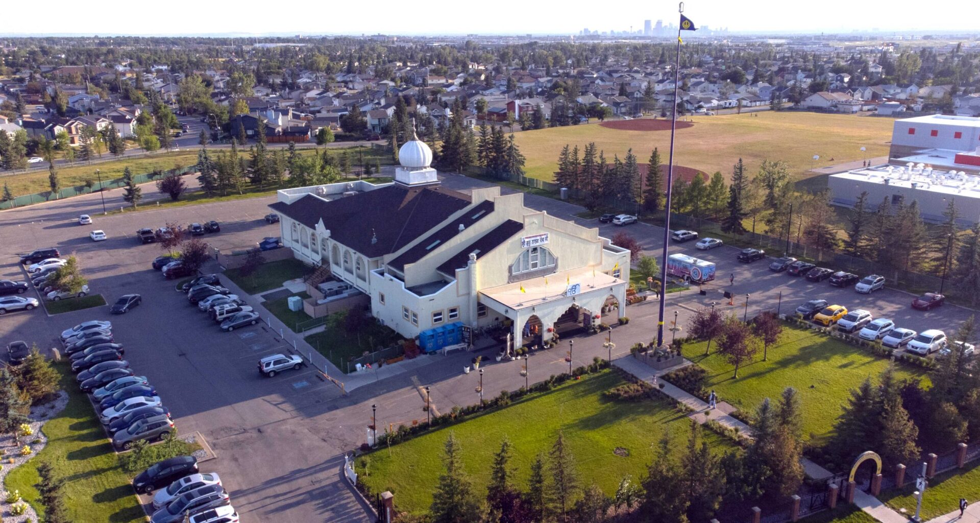 Mayor condemns threats against Calgary's Dashmesh Culture Centre, "utterly disgusted"
