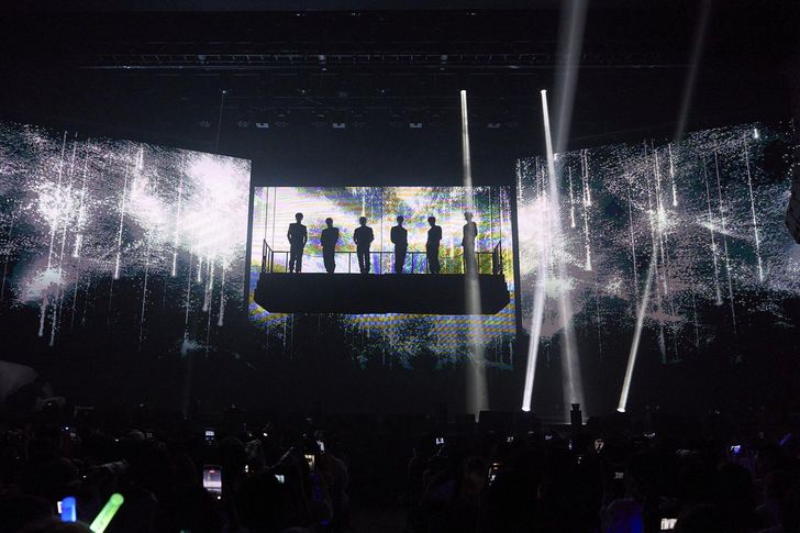 K-pop boy band LUN8 appears onstage for its first solo fan concert at YES24 Live Hall in Seoul's Gwangjin District, Saturday. Captured from LUN8's official X account